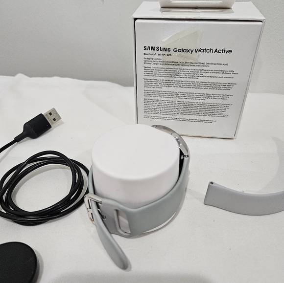 Watch - Picture 8 of 9